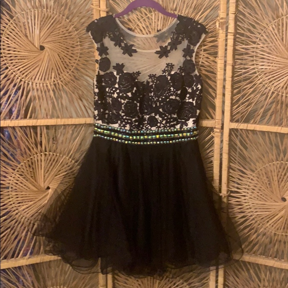 Dave and Johnny Black Party/Prom Dress size 9/10